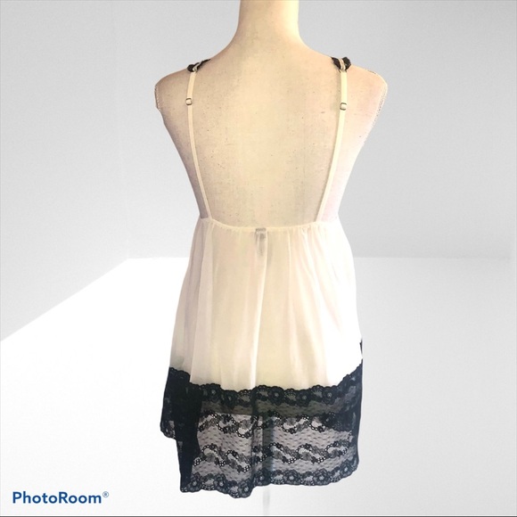 Victoria Secrets Lingerie/Slip Size Small - Picture 3 of 4